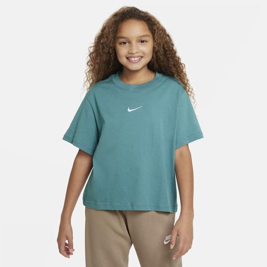 Nike Sportswear Older Kids' (Girls') T-Shirt - Green
