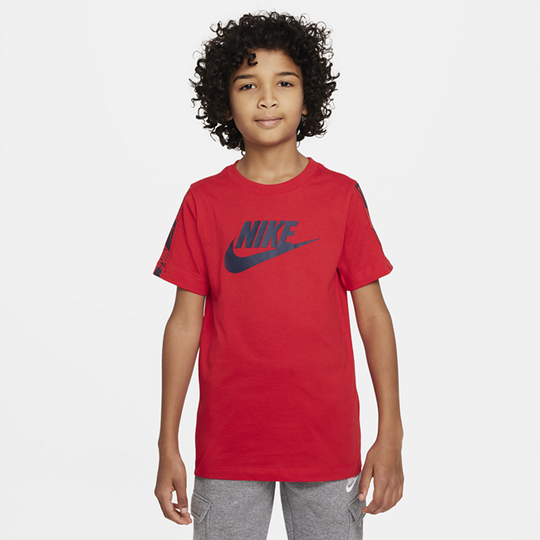 Nike Sportswear Repeat Older Kids' (Boys') T-Shirt - Red