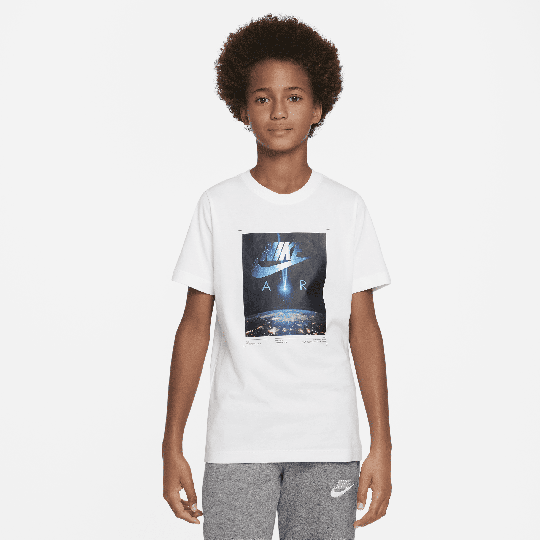 Nike Sportswear Older Kids' (Boys') T-Shirt - White